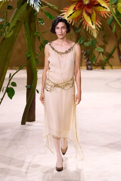 Look 54